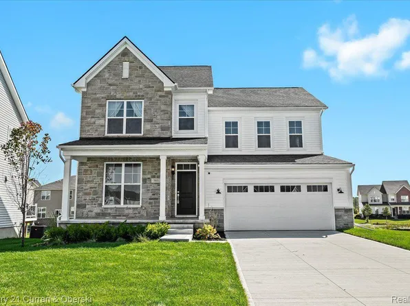 383 Trailwoods Ct, Ann Arbor, MI 48103