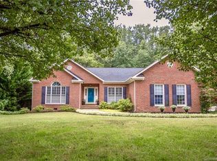 1075 Hummingbird Ln, Rock Hill, SC 29732