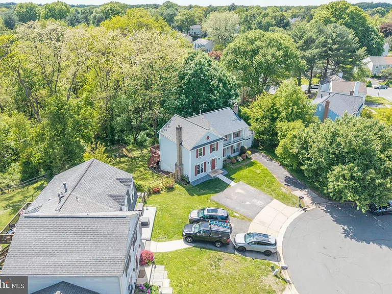 11 Noblewood Ct — Photo 40
