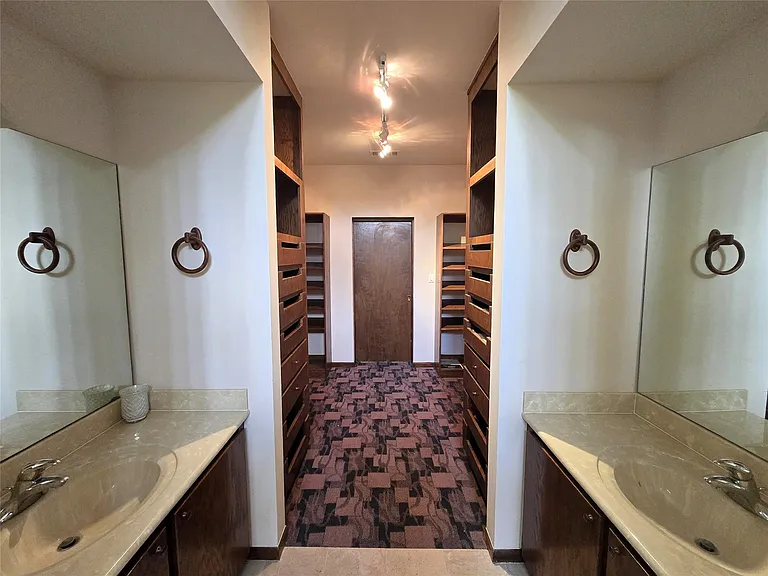 3231 Hemingway Dr — Photo 24