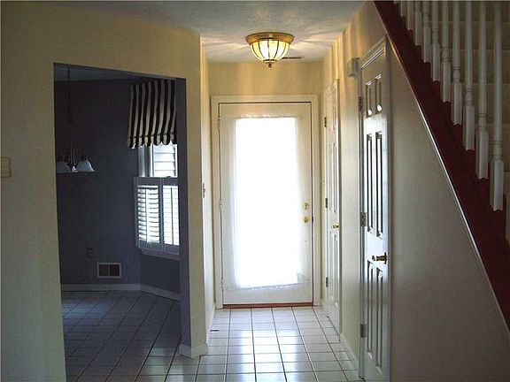 2nd image of 304 Hunt Club Dr