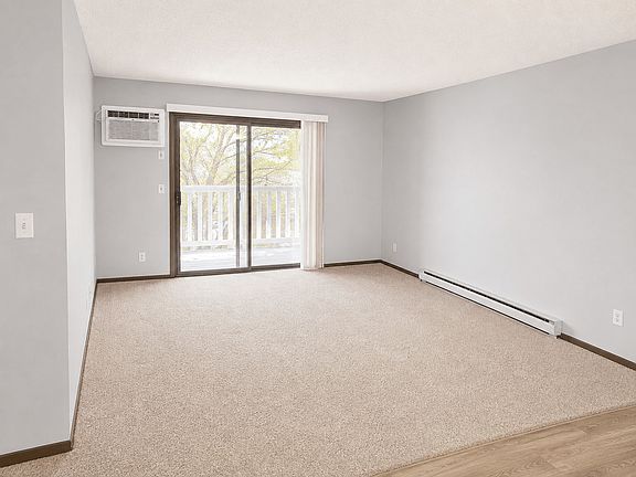 5th image of 800 W Benton St #9
