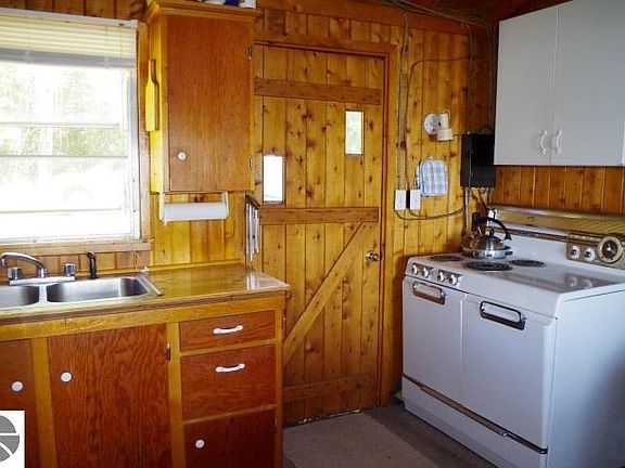 5th image of 7549 Gregory Dr