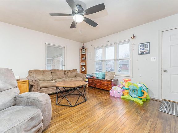 5th image of 3619 Hawthorne Dr