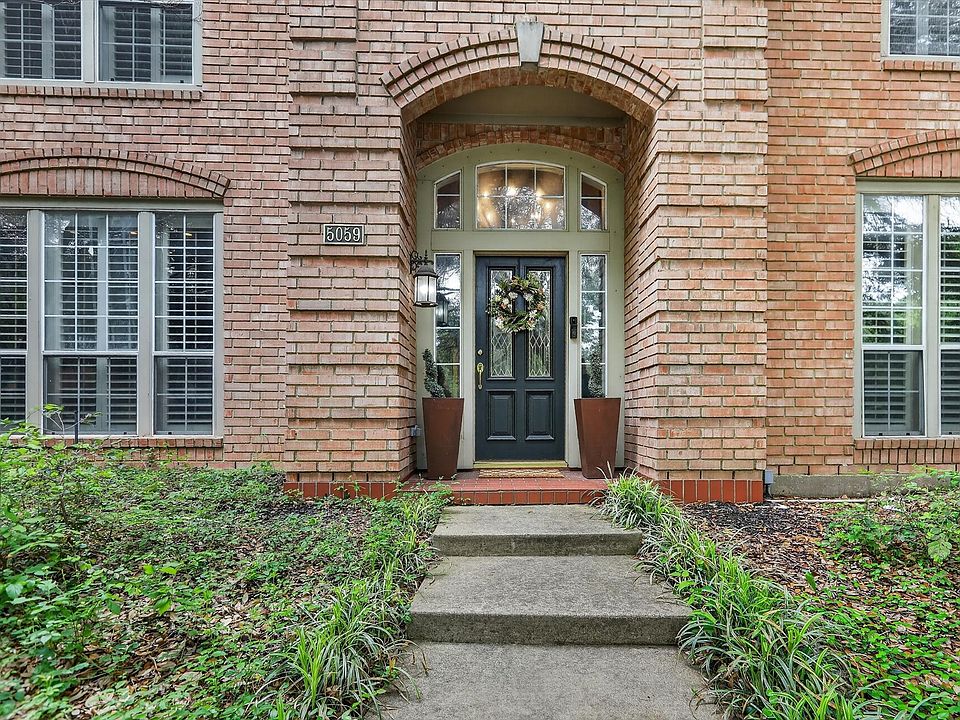 1st image of 5059 Golden Ln