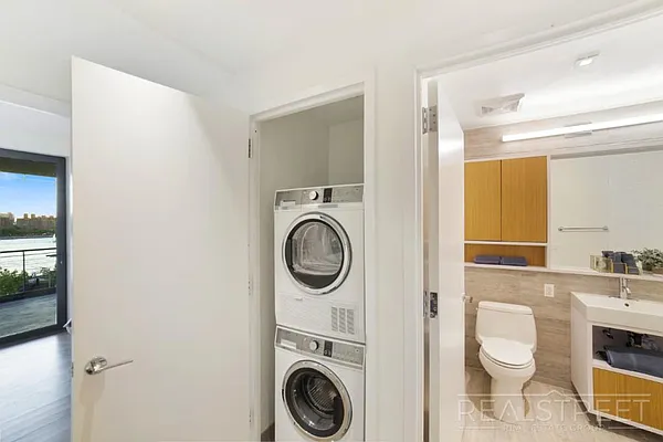 Rented by Real Street Inc | media 28