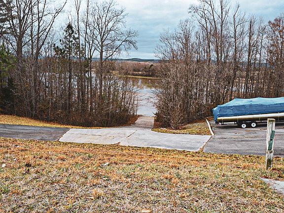 4th image of 47 Mill Dr #47