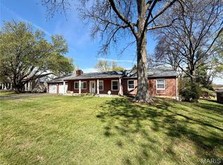 2417 Fair Acres Rd, Saint Louis, MO