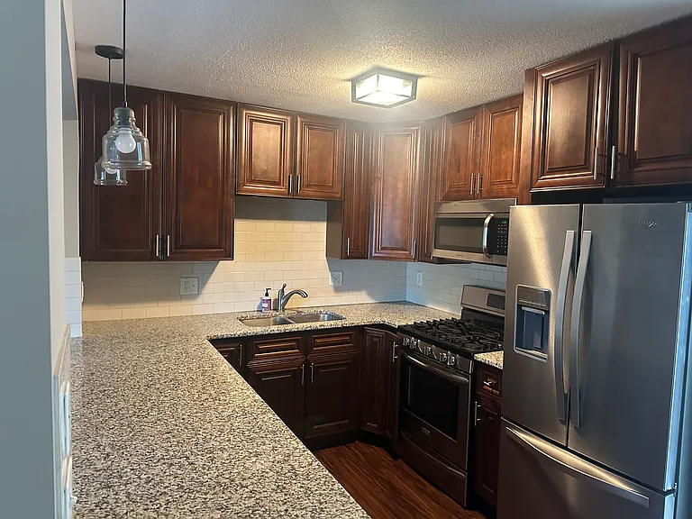 5945 Sunset Rd — Photo 6