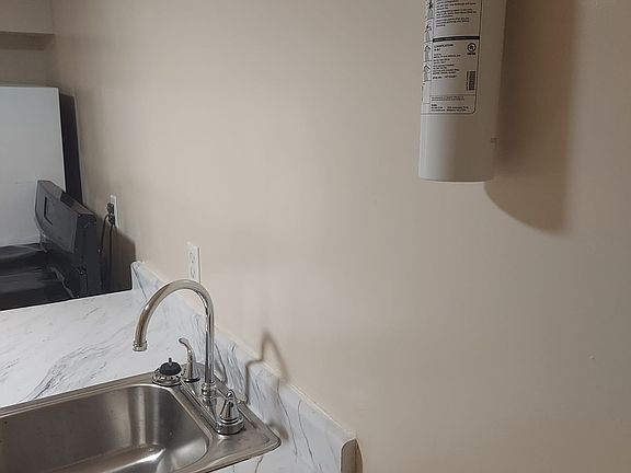 2nd image of 11629 147th St #1