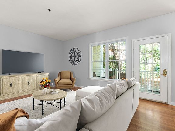 5th image of 36 Cambridge Rd APT 32