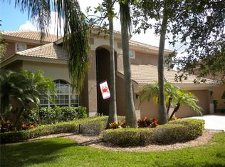 7702 Aralia Way, Seminole, FL 33777