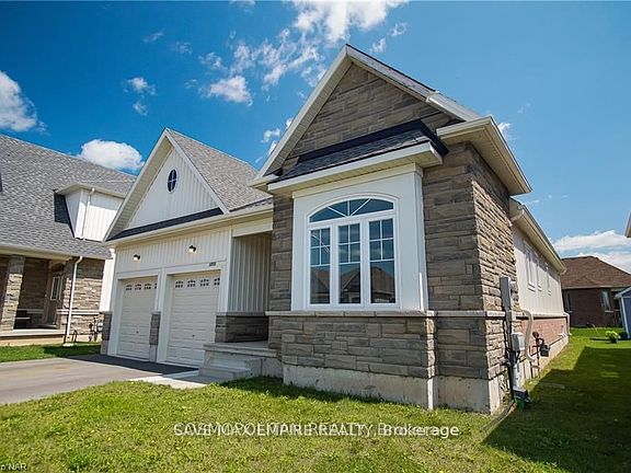 4th image of 1202 Green Acres Dr