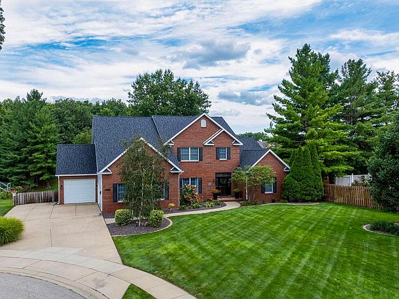 3rd image of 6208 Treyburn Ct