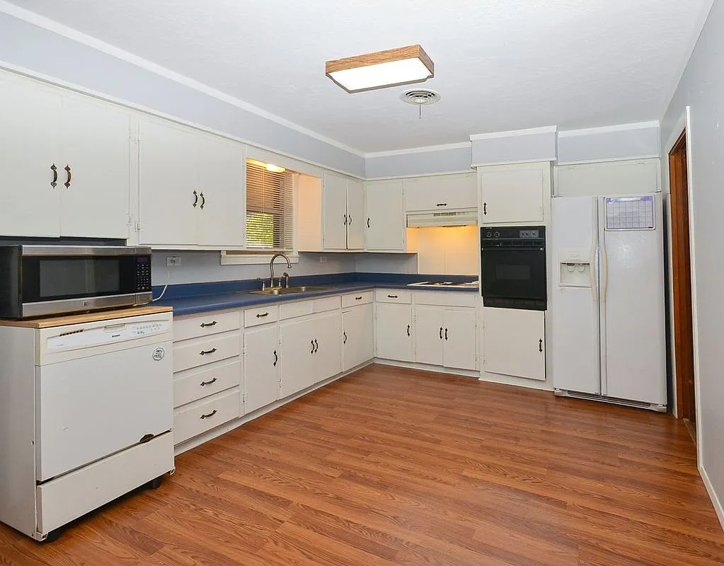 4 bed, 2.0 bath, 1469 sqft, $1,495 — Photo 4