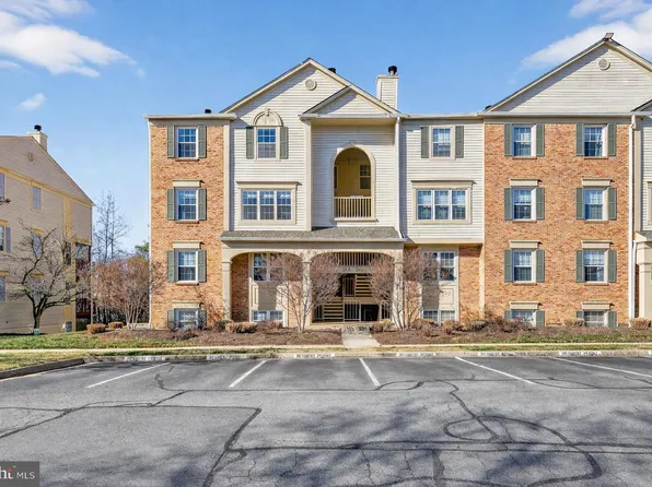 2816 Emma Lee St APT 301, Falls Church, VA 22042