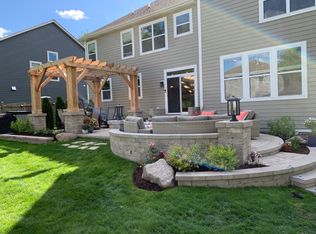 5601 Western Ave, Clarendon Hills, IL 60514