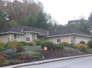 2411 NW Witherspoon Ave, Roseburg, OR 97471