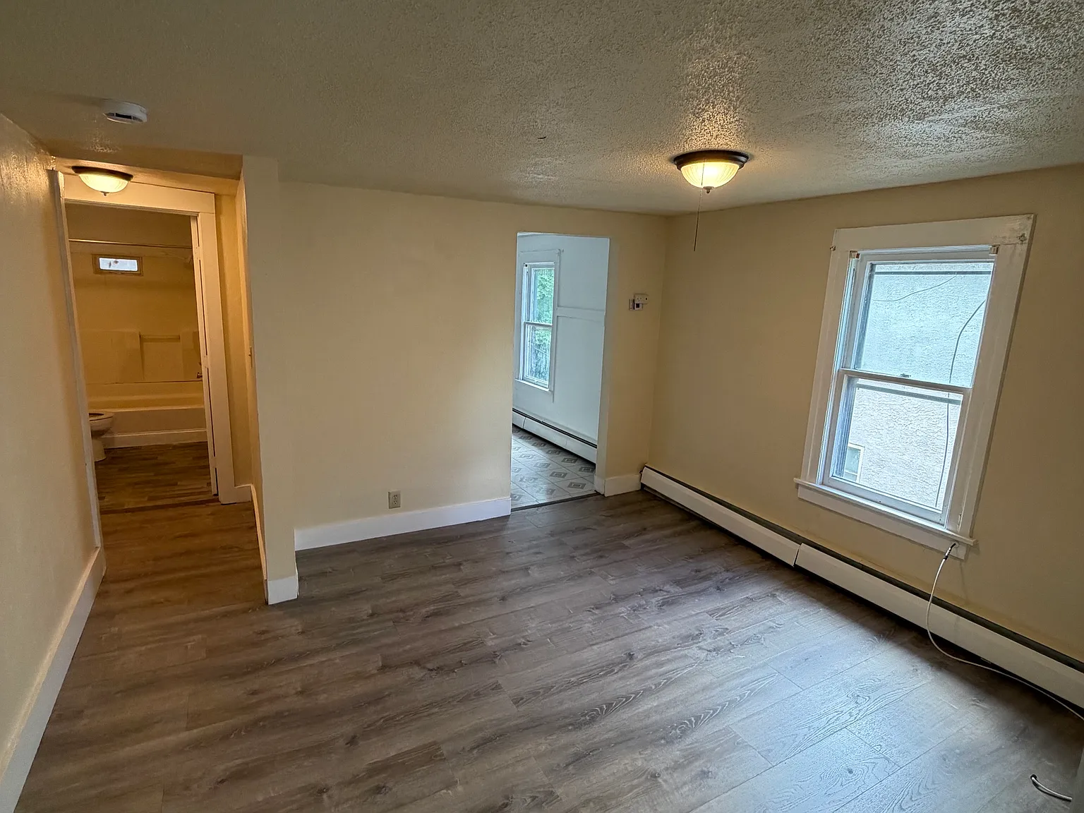 7 Adams Avenue - 2R — Photo 3