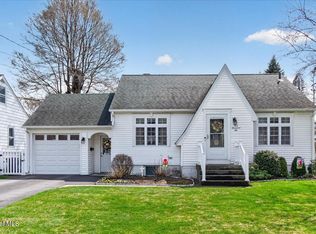 1006 Riggi Ave, Schenectady, NY 12303
