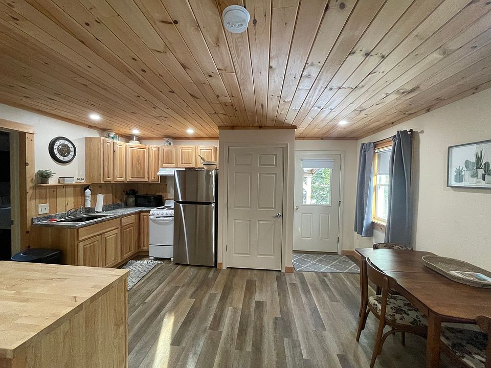 Kitchen and dining area