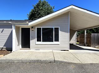 908 Pioneer St #1, Ridgefield, WA 98642