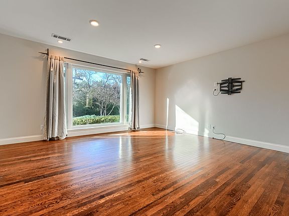 5th image of 11130 Lanewood Cir