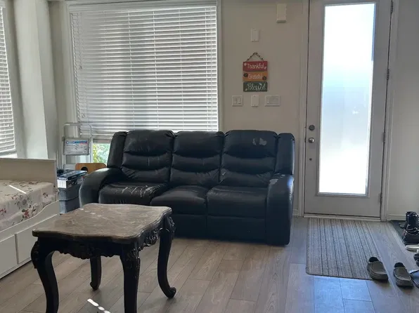 22 Humberwood Blvd #4, Toronto, ON M9W 0G1