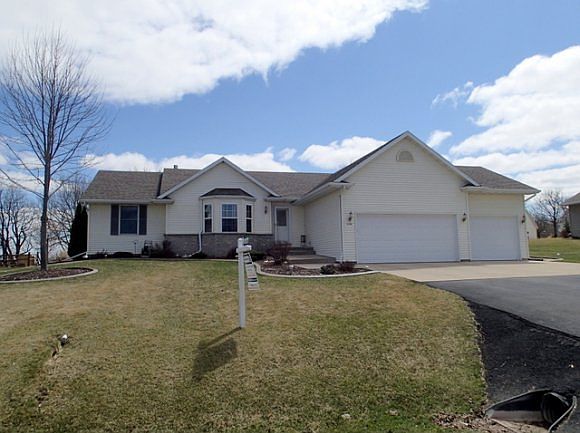 1st image of N436 Robinhood Dr