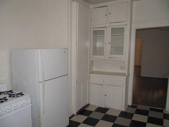 Additional kitchen cabinets