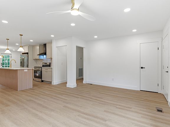 5th image of 212 Nokes Dr