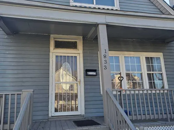 1833 N Tripp Ave, Chicago, IL 60639