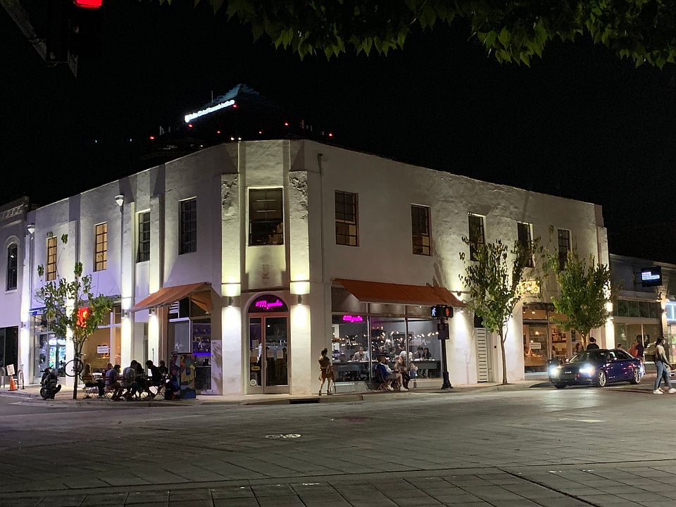 101 Morris St nighttime cafe below