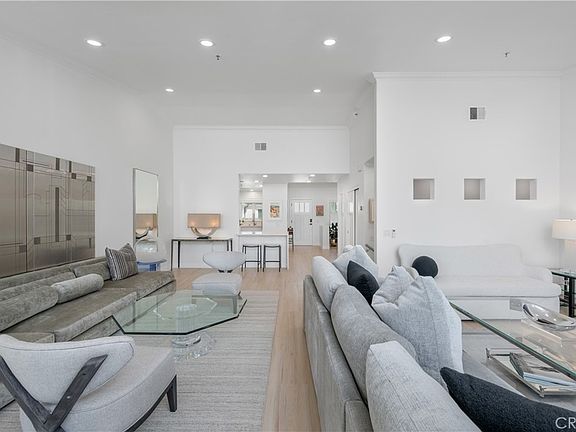 4th image of 401 Seaward Rd APT 2