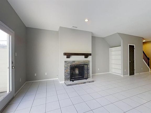 3rd image of 5951 Woodway Place Ct