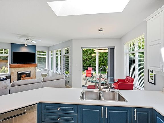 4th image of 1336 Gabriola Dr
