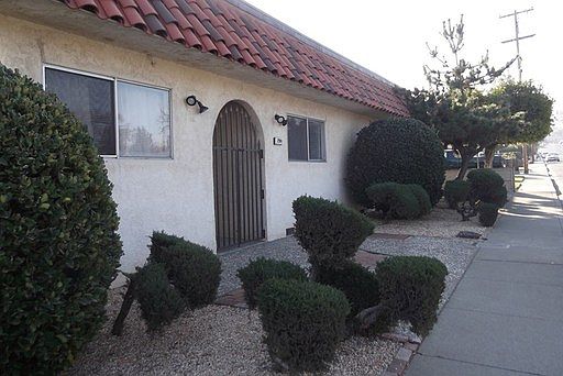 2nd image of 2701 Lincoln Ln APT 2