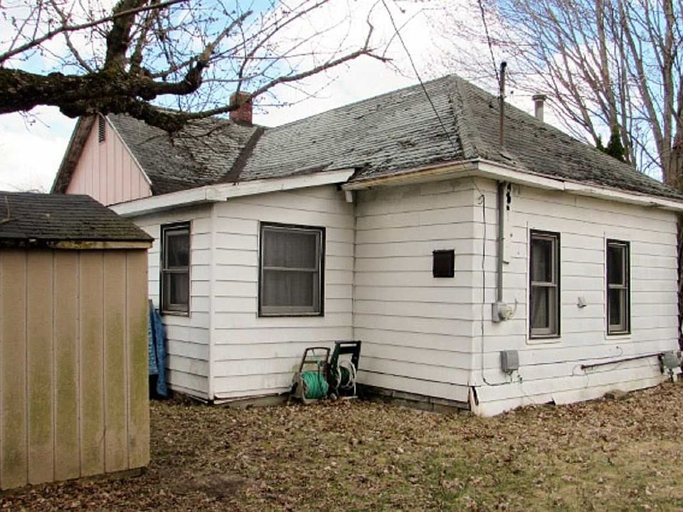 2nd image of 563 W Spruce St