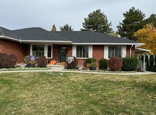 2409 E Newcastle Dr, Sandy, UT 84093