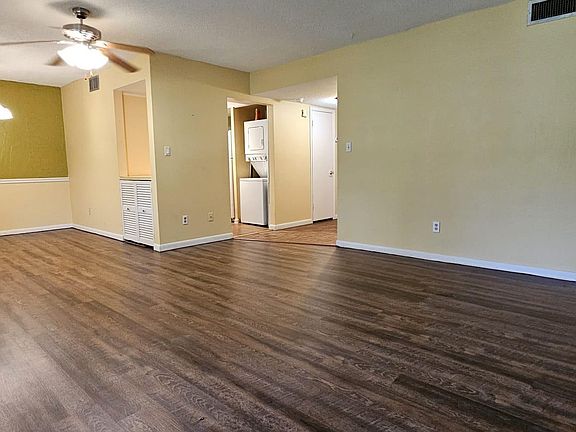 4th image of 682 Midway Dr
