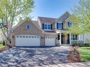 307 Cassidy Ln, Elgin, IL 60124