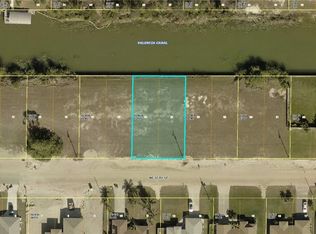 307 NE 15th St, Cape Coral, FL 33909