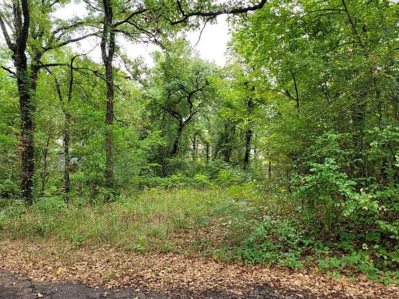 4th image of Oak Haven Dr