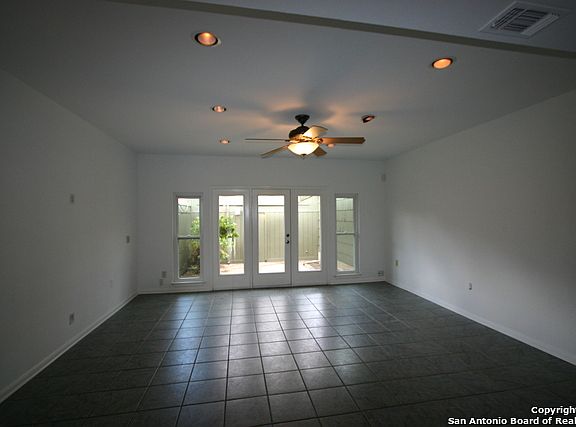 4th image of 9008 Wickfield St