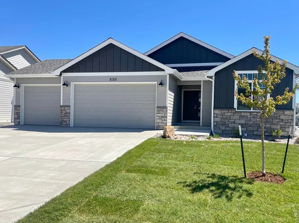 7125 Feather Reed Dr, Wellington, CO 80549