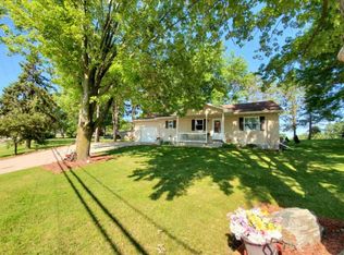525 N Nash St, Hortonville, WI 54944