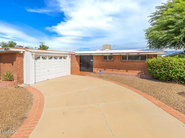 7425 E 20th St, Tucson, AZ 85710