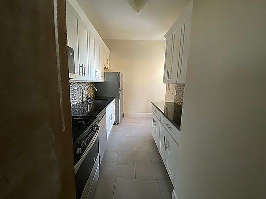 3rd image of 555 Ocean Ave APT 6I