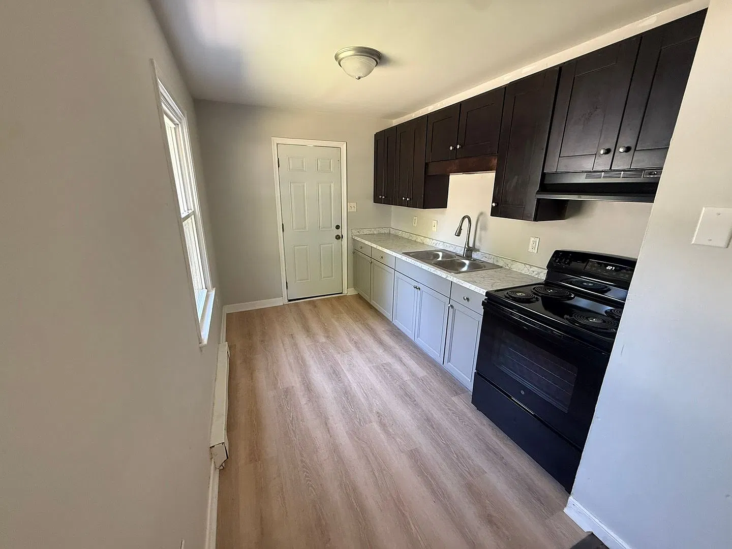 Milton St. 1401 — Photo 4