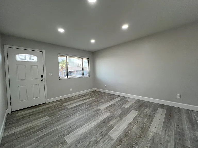 3614 W Tulsa St — Photo 4